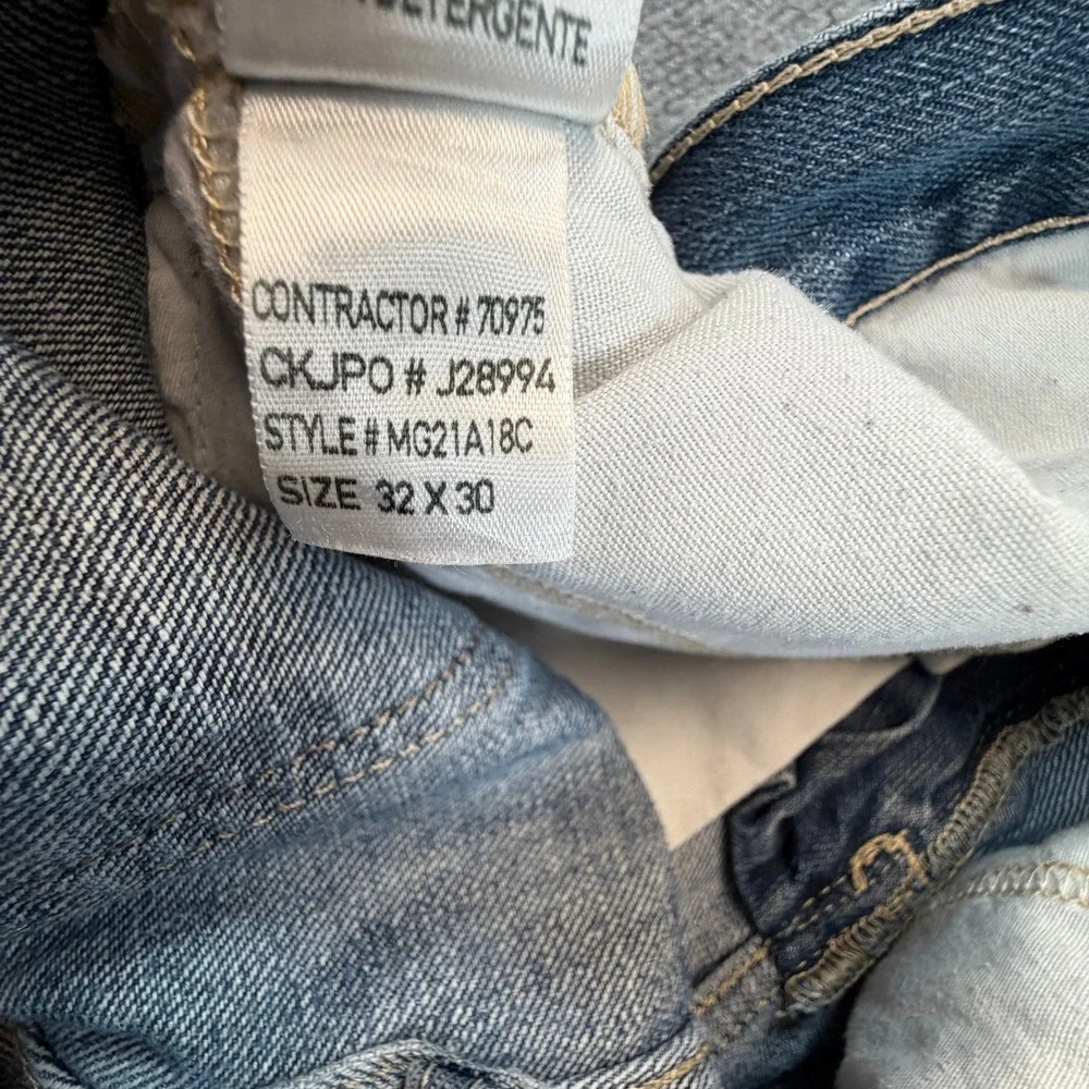 Calvin Klein Jeans Relaxed Straight Men 32x30 (Fits 32x28) Crazy Fade Distressed